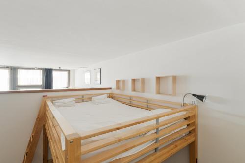 GuestHost - Cozy Apartment in Milan