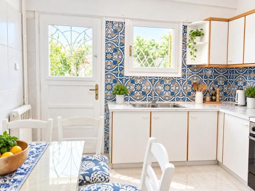 Spacious 2BR Boho Zen House with Private Garden