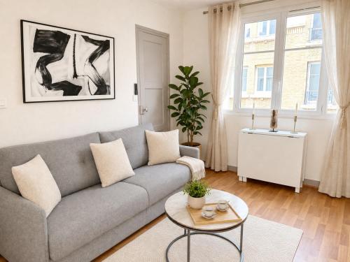 Porte de Versailles - Executive studio with lift
