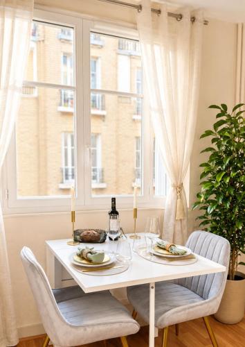 Porte de Versailles - Executive studio with lift