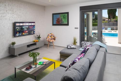 Villa Fasana-Apartment 3 by Vivi Rent
