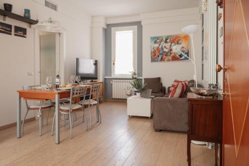 Milano Central Stay • M4 California