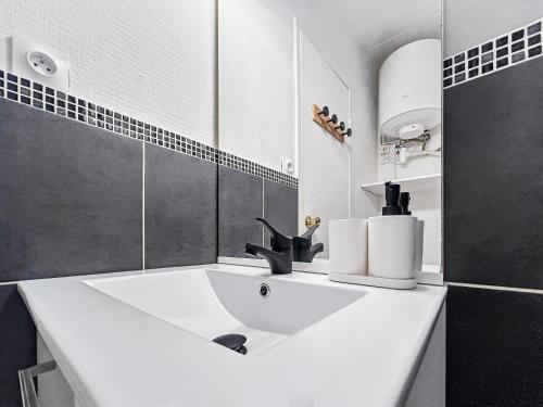 T2 COSY et rénové, au cœur du Port du Cap d'Agde