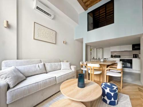 Exceptional loft - sleeps 10 - Place Bellecour