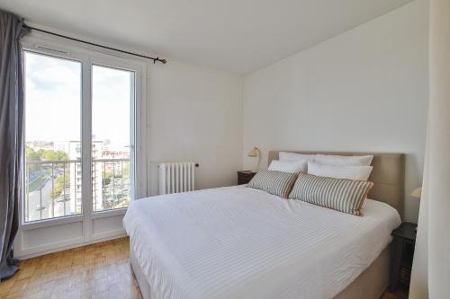 Apartment in the sky of Paris