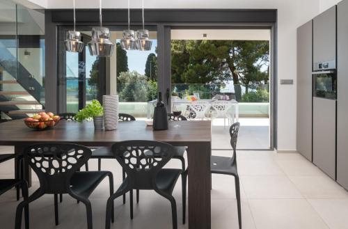 Villa Fasana-Apartment 4 by Vivi Rent