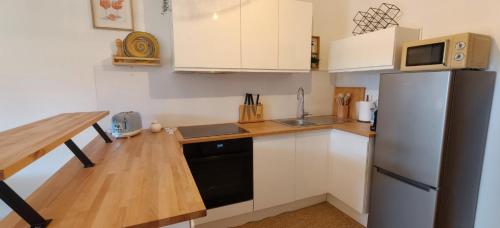 New 250m Beach Apt with Pool & Terrace