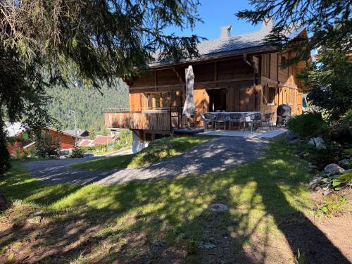 Chalet Solarys 12 personnes 5 chambres & 5 SDB bord ruisseau