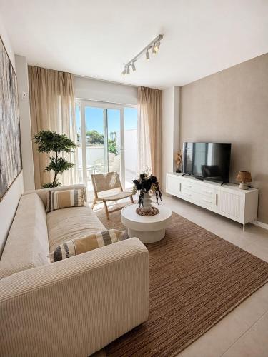 Celere Sea View Pool Gym Parking