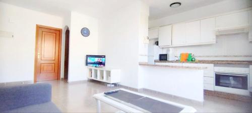 Los Cristianos, Room in shared apartment