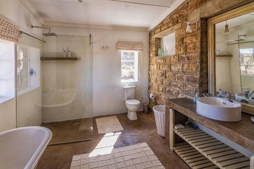Koupelna v ubytování Hillmoor Stone Cottage