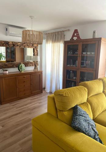 Amplia habitación privada en el centro de Torremolinos