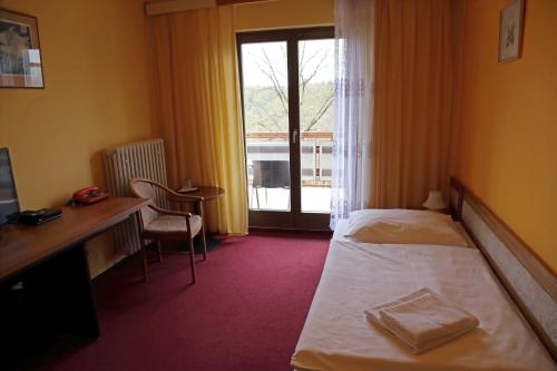صورة لـ Resort Hotel Zvíkov في زيكوفسكه بودهاردي