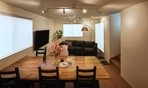 The Base Tenjin Minami