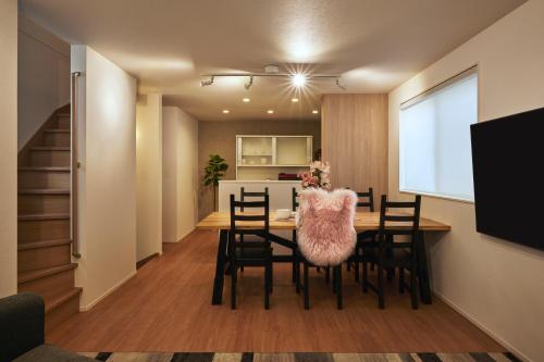 The Base Tenjin Minami