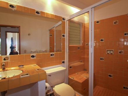 Koupelna v ubytování Casa Isabel a Boutique Hilltop Inn
