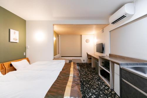 Ark Coat 202 Hiragishi Hotel-Like Studio-Desk