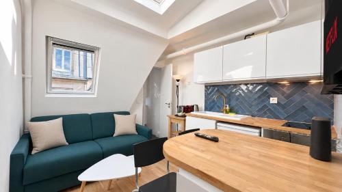 1BR Apartment in Vibrant Latin Quarter with Netflix
