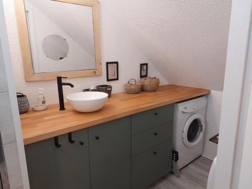 Beautiful 42m2 appartement, quiet, free covered parking