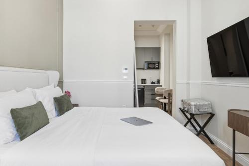 Hospi Living Empire Suites