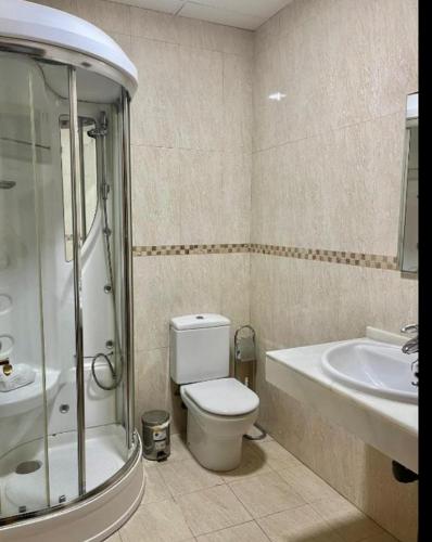 Piso céntrico con parking junto al templo romano