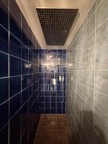 ROMANTIC ROOM in AVIGNON - patio - clim - hypercentre