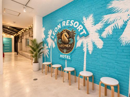 LEON RESORT HOTEL Nanba Dotonbori Shinsaibashi 6min Umeda 10min USJ 20min OsakaStation 17min Best location for sightseeing in Osakaなんば 道頓堀6分 心斎橋10分 USJ20分 大阪駅17分 大阪観光高立地