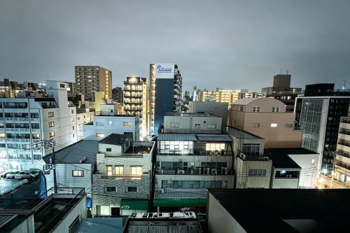难波站三人间家庭房 近日本桥黑门市场道顿堀心斋桥动漫街