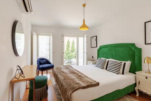 Stylish Retreat with Rare Rooftop Pool 2BR,2BA