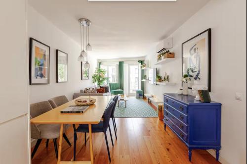 Stylish Retreat with Rare Rooftop Pool 2BR,2BA