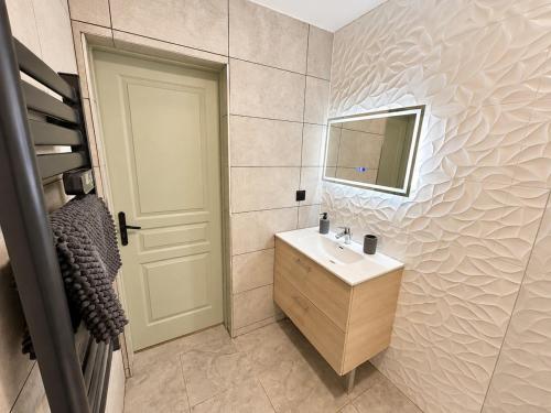 Le Férétra, Modern, air-conditioned one-bedroom apartment
