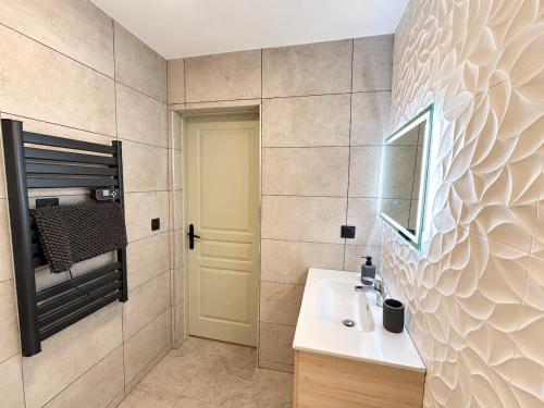 Le Férétra, Modern, air-conditioned one-bedroom apartment