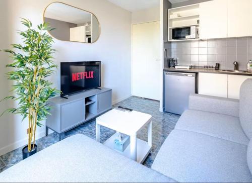 Cosy 2-Room Flat - Nice Ville Train Station - City Center