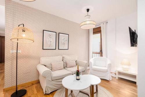 Central Malaga - 2 Bedrooms and Rooftop Pool