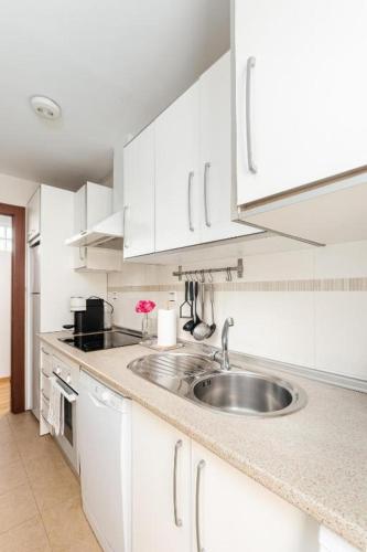 Central Malaga - 2 Bedrooms and Rooftop Pool