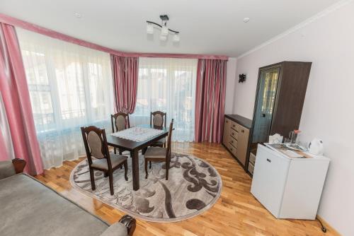 Χώρος καθιστικού στο Apartments Sonce