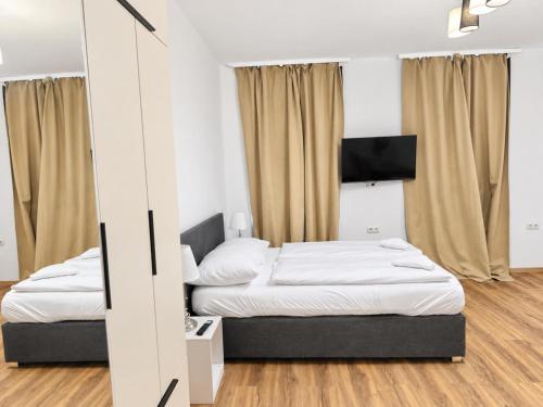 Stadthalle Long-Term ,Affordable 2BR Apt &Free WIFI