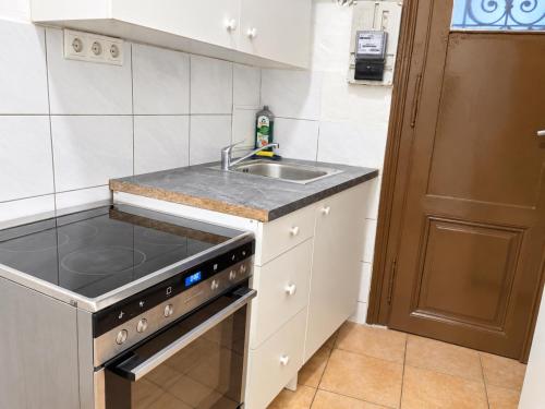 Stadthalle Long-Term ,Affordable 2BR Apt &Free WIFI