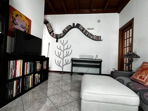 Casa De Sanctis Milano Navigli