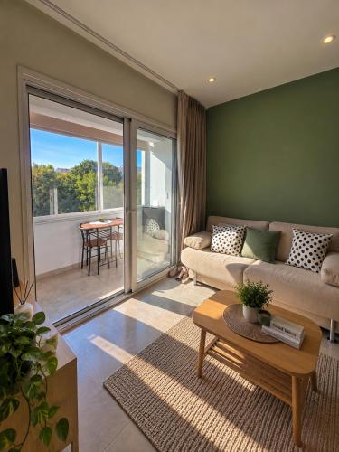 GPX CLR - Alexander 7 CityView Suite