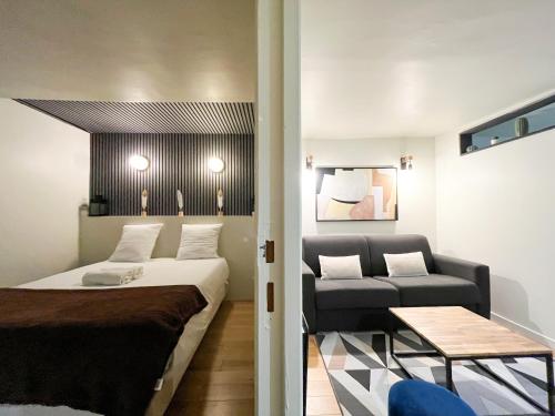 UrbanFlat 89 - Spacious Apartment near Montorgueil & Louvre - Heart of Paris
