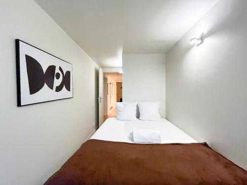 UrbanFlat 89 - Spacious Apartment near Montorgueil & Louvre - Heart of Paris