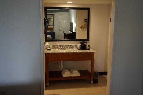 Koupelna v ubytování Smart Stay Inn - Saint Augustine