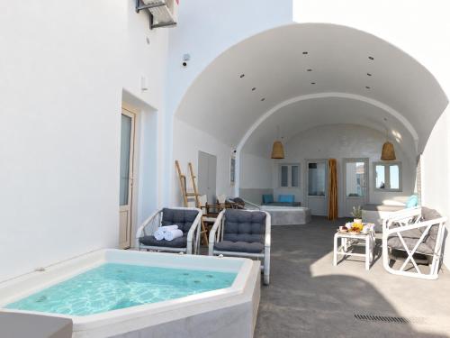 MK4 Caldera Suites