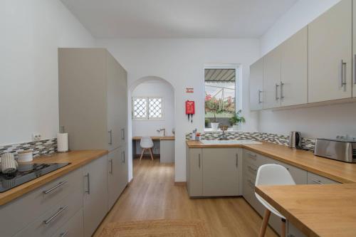Casa dos Amigos by GALMI