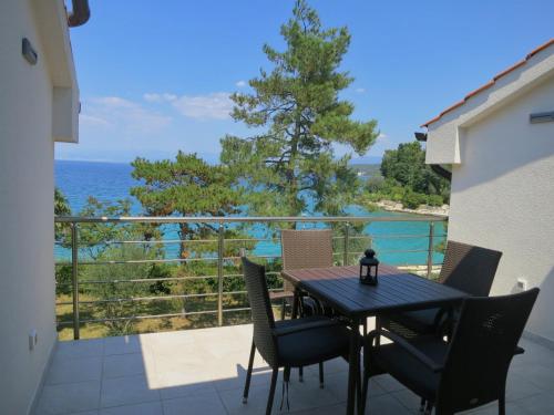 Apartment Prejac by the beach