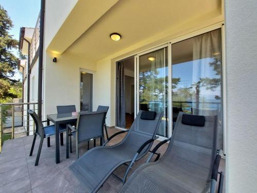 Apartment Prejac by the beach