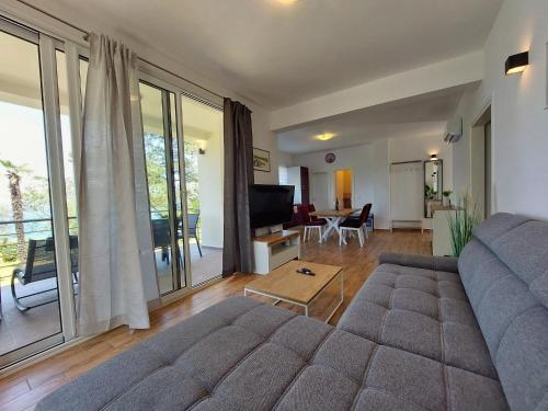 Apartment Prejac by the beach