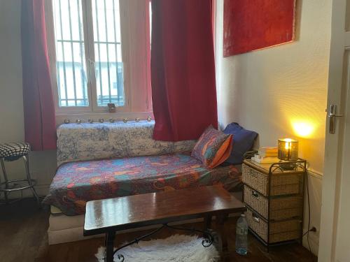 Cosy Little place near Eiffel Tower