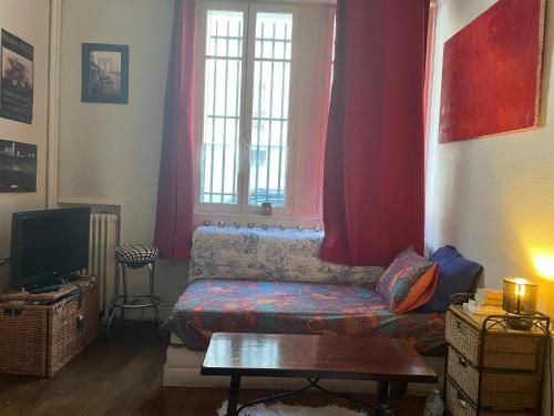Cosy Little place near Eiffel Tower